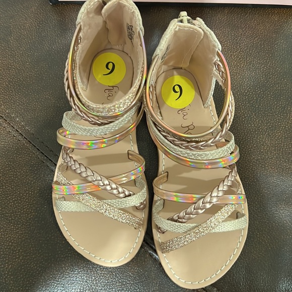 NWOT;excellent new condition. - Picture 8 of 9